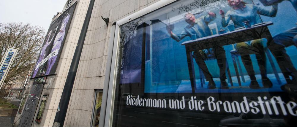 Feueralarm bei "Biedermann und die Brandstifter" in Dortmund.