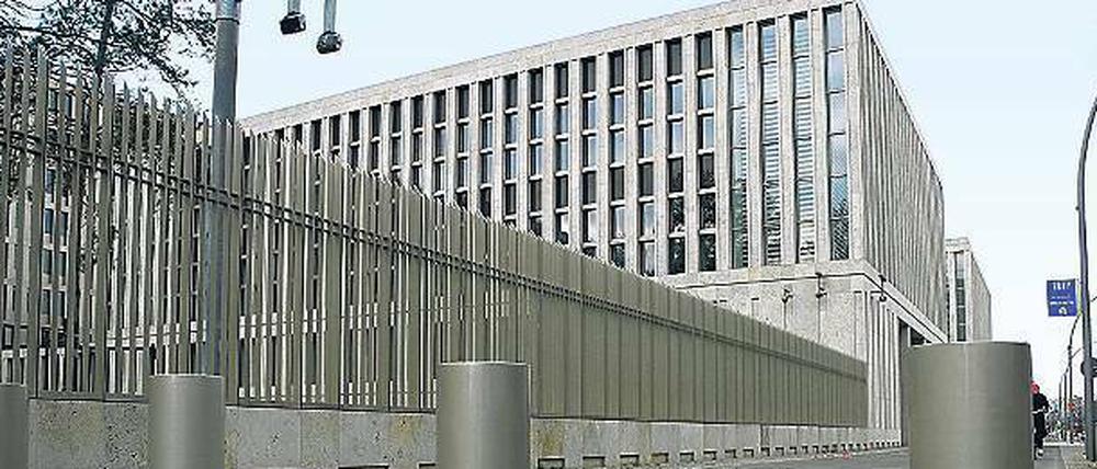 Die BND-Zentrale. Kritiker sagen, sie sei ein abgeschirmter Bau, der den Stadtteil regelrecht zerschneidet.