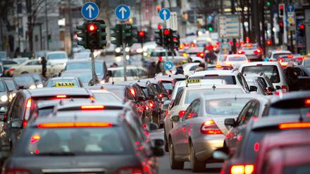 Gelten künftig in den Innenstädten wie hier in Düsseldorf Dieselfahrverbote?