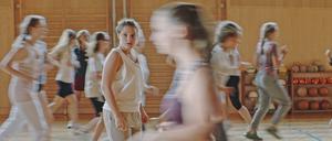 Auf dem Absprung aus der Provinz. Sophie Stockinger als Mati.