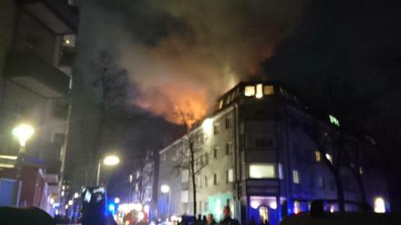 Der Großbrand im Dachgeschoss an der Richardstraße.