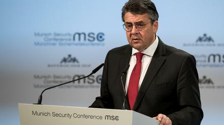 Sigmar Gabriel, geschäftsführender Bundesaußenminister, bei seiner Rede auf der 54. Münchner Sicherheitskonferenz.