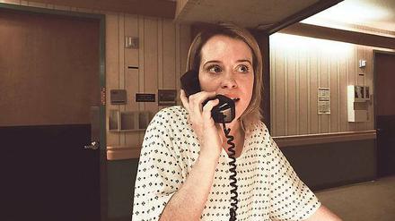 Hilferuf. Sawyer (Claire Foy) will raus aus der Klinik. 