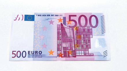Der größte Schein in der Euro-Zone: Die 500-Euro-Note ist ein Auslaufmodell. Um die Geldwäsche zu bekämpfen, soll der Schein Ende dieses Jahres nicht mehr ausgegeben werden. Aber noch sind viele im Umlauf und bleiben natürlich gültig. 