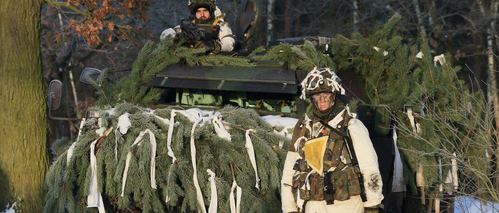 Es fehlt nicht nur an Panzern - es fehlt auch an Schutzwesten.