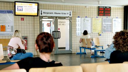 Bürgeramt Berlin Kreuzberg im Rathaus Kreuzberg.