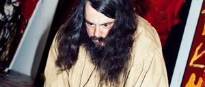 Der Künstler Jonathan Meese.