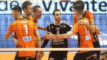 Leichtes Spiel für die Volleys gegen den Tabellenletzten (Archivfoto).