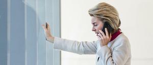 Schlechte Nachrichten für die Ministerin: Der Wehrbeauftragte konstatiert Ausrüstungsmängel in allen Teilen der Truppe.