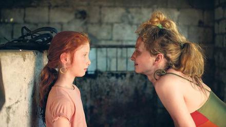 Bald im Kino. Alba Rohrwacher (rechts) verkörpert die wilde Angelica in „Figlia mia“. 