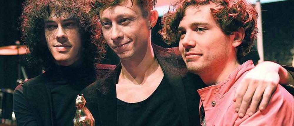 Shico Menegat (links) spielt in „Tinta Bruta“ von Marcio Reolon (Mitte) und Filipe Matzembacher mit.