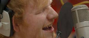 Ed Sheeran im Studio, bei der Aufnahme seines Albums „÷“ .