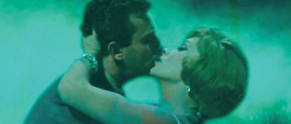 Zweite Hand. „The Green Fog“ besteht aus lauter Filmschnipseln.