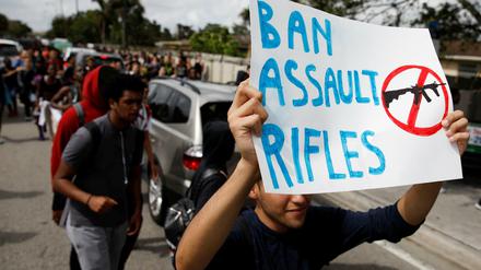 Schülerprotest in Florida für ein Verbot von automatischen Waffen. 