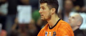 Geht doch mit dem Baggern. Volleys-Außenangreifer Adam White hat sich in die Mannschaft gespielt. Der Australier verdrängte sogar Robert Kromm. 
