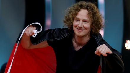 Dreimal zwölf Punkte für Michael Schulte und "You Let Me Walk Alone".