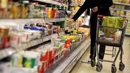 Augen auf im Supermarkt - besonders wenn Waren mit "verbesserter Rezeptur" angepriesen werden.