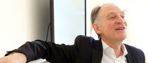 Übergibt eine Schule mit tadellosem Ruf: Jochen Pfeifer der langjährige Leiter des John-Lennon-Gymnasiums.