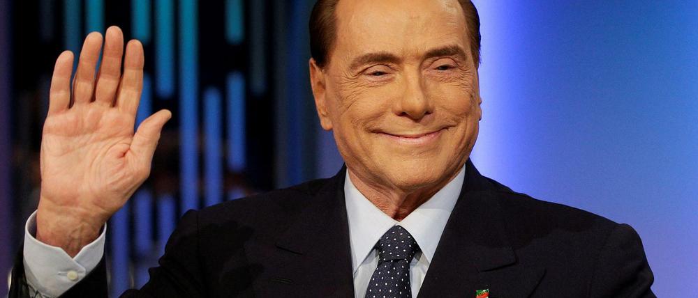 Italiens Ex-Regierungschef Silvio Berlusconi hat ein Mitte-rechts-Bündnis geschmiedet, das bei der Wahl am Sonntag vorn liegen könnte.
