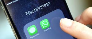 Die Symbole der Apps für WhatsApp und Nachrichten 
