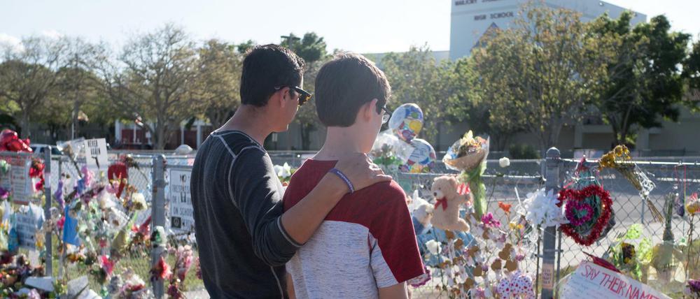 Rückkehr an die Schule: Gedenken am Ort des Massakers von Parkland