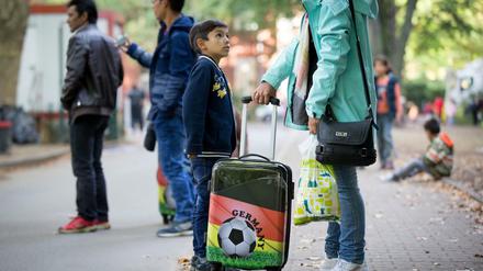  Auf Bundesebene verständigten sich CDU und SPD darauf, den Nachzug bis  31. Juli auszusetzen.