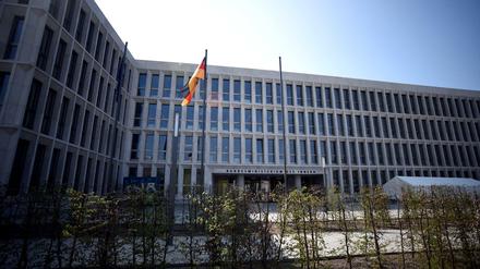 Das Bundesinnenministerium in Berlin. Der Hausherr ist ständiger Gast der Innenministerkonferenz der Länder.