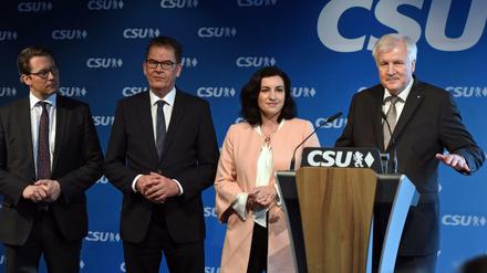 Von rechts: Horst Seehofer, Dorothee Bär, Gerd Müller und Andreas Scheuer.