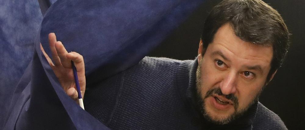 Für die fremdenfeindliche Lega und ihren Chef Matteo Salvini stimmten vier Mal so viele Italiener wie noch bei der vergangenen Wahl.