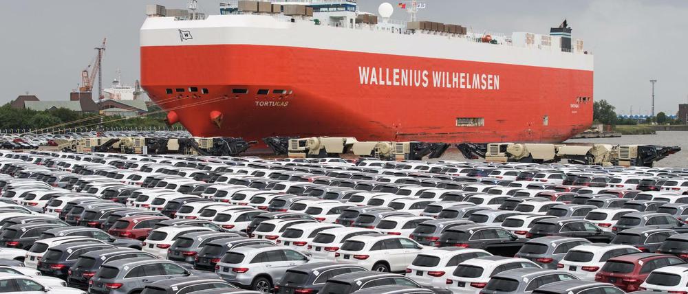 Mit angedrohten Strafzöllen auf Importe europäischer Autos hat US Präsident Trump den transatlantischen Handelsstreit weiter angeheizt. 