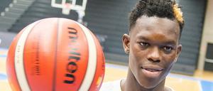 NBA-Profi Dennis Schröder hat ein Herz für seinen Ex-Klub.