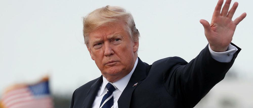 Strafzölle als neues Wunderwort, das Aufmerksamkeit verschafft? Donald Trumps Ankündigung hat die Welt in Aufregung versetzt. 
