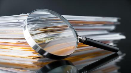 Genauer betrachtet: Experten der Staatengruppe des Europarats gegen Korruption sehen in Deutschland Mängel bei der Transparenz der Parteienfinanzierung und der Korruptionsprävention.