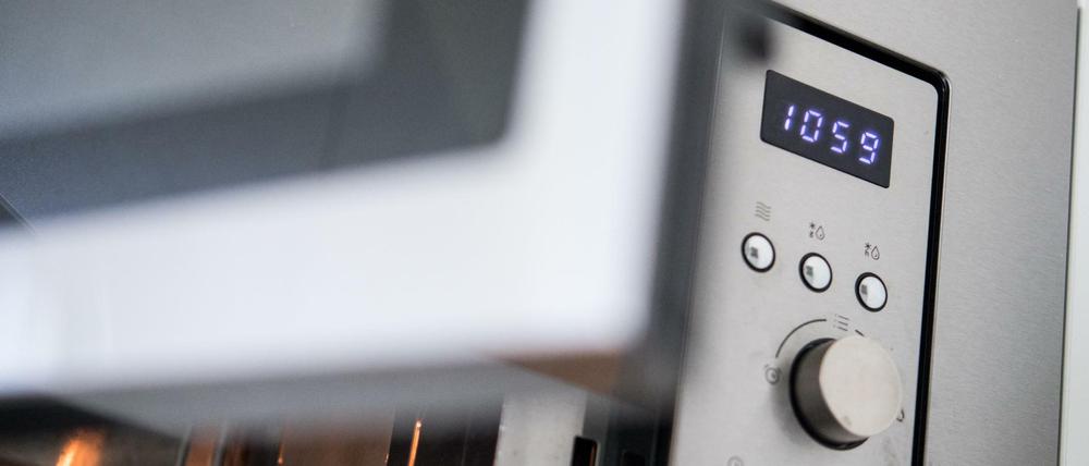 Uhren von Mikrowelle sollen demnächst wieder verlässlich sein.