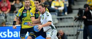 Zu klein und zu leicht? So lautete das Urteil des früheren Füchse-Trainers Dagur Sigurdsson über Mattias Zachrisson (im Bild vorn).