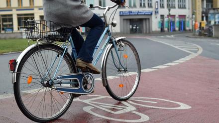 Das Mobilitätsgesetz denke Rad- und Fußverkehr, ÖPNV und Wirtschaftsverkehr zusammen, so Antje Kapek (Grüne).