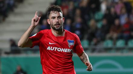 Marco Richter jubelt nach seinem Tor im DFB-Pokal bei Preußen Münster. 