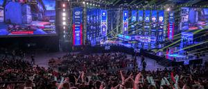 Volle Hallen. Beim E-Sport wie hier am Wochenende in Polen versammeln sich Tausende.