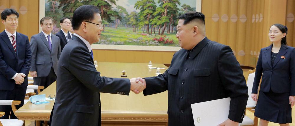 Nordkoreas Machthaber Kim Jong Un empfängt eine Delegation aus Südkorea.