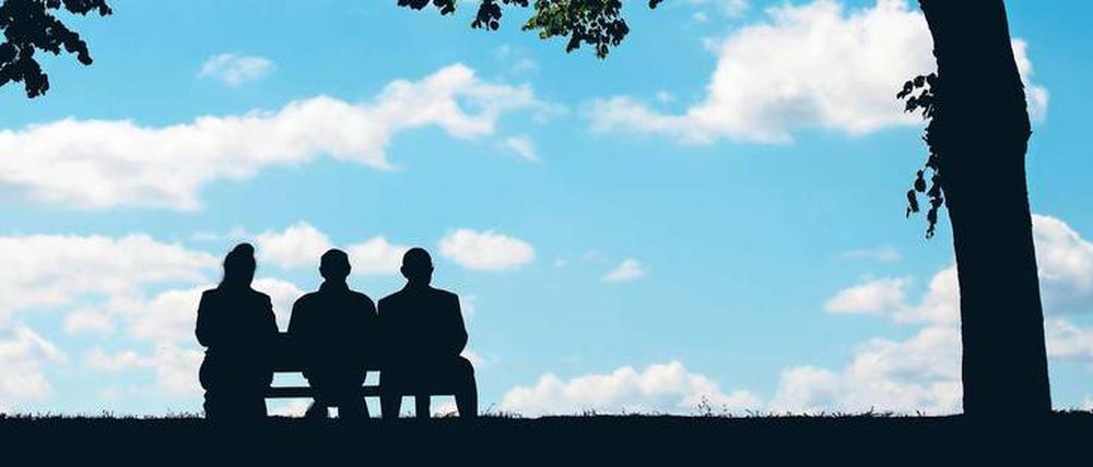 Hauptsache gesund. Insbesondere in der Zeit des demografischen Wandels sind Pflegeimmobilien ein interessantes Thema für Privatanleger.