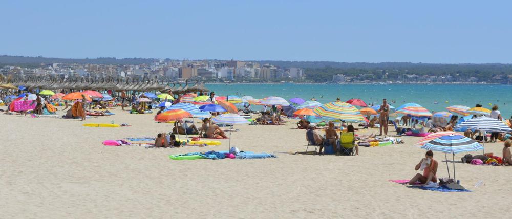 Wer am Strand und in der ersten Meereslinie keinen Platz findet, sollte sich ins Inselinnere vorwagen.
