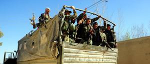 Syrische Soldaten auf dem Vormarsch 