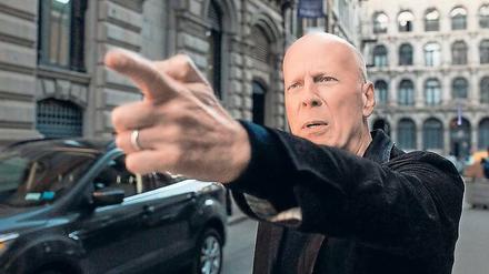 Der Chirurg Paul Kersey (Bruce Willis) jagt auf eigene Faust die Mörder seiner Frau. 