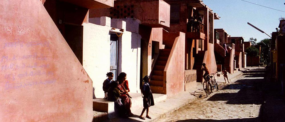 Das Aranya Low Cost Housing Projekt des indischen Architekten Balkrishna Doshi, in dem rund 80 000 Menschen leben.