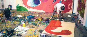 Aus dem Vollen. Die Malerin Aneta Kajzer in ihrem Atelier in Bethanien.