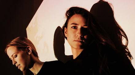 Kongeniales Team. Die in Berlin lebenden Musikerinnen Manon Kahle und Lucia Cadotsch sind Yellow Bird.
