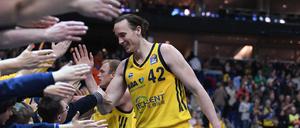 Dennis Clifford war nur schwer zu halten im Spiel gegen Bremerhaven.