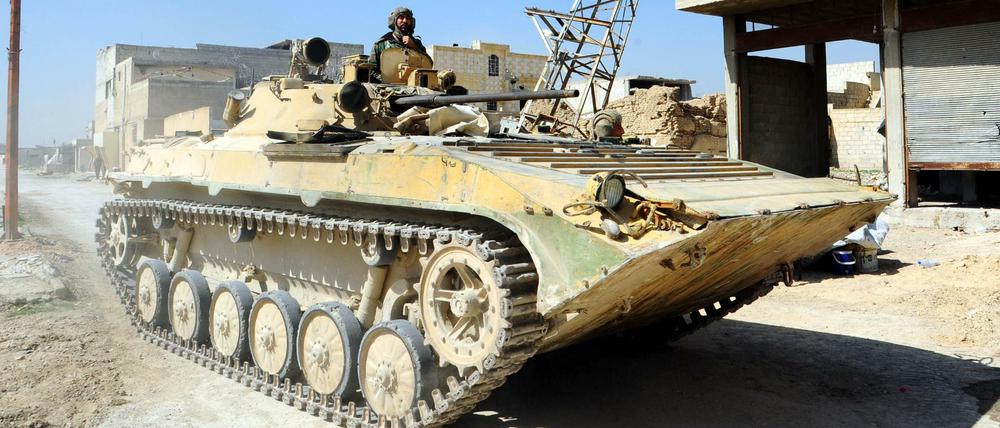 Ein syrischer Panzer in Ost-Ghouta nahe der Hauptstadt Damaskus.