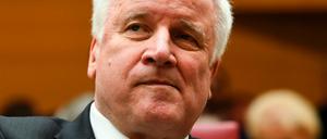 Innenminister Seehofer bei der Wahl seines Nachfolger Söder zum bayerischen Ministerpräsidenten.