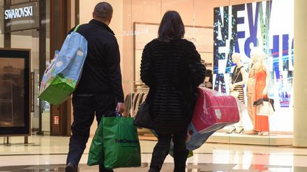 Konsumausgaben kräftig gestiegen: Deutsche im Kaufrausch
